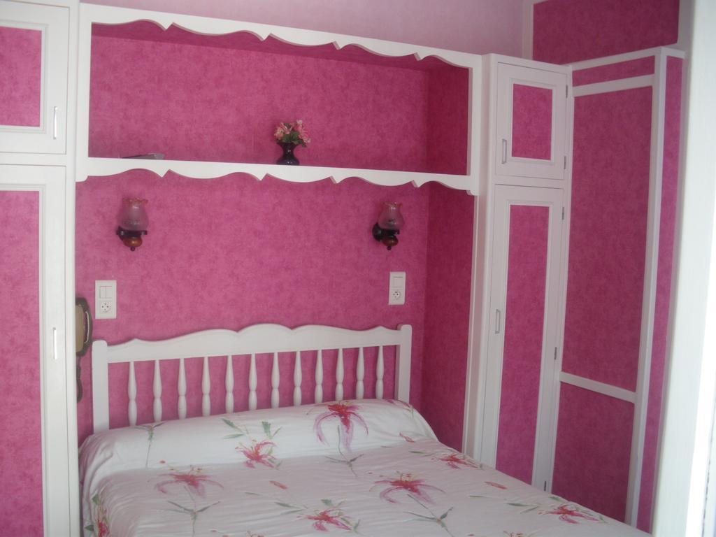 A L'Abri Des Vents Bed & Breakfast Saint Jean le Thomas Ruang foto