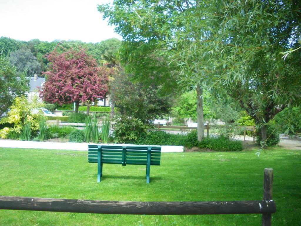 A L'Abri Des Vents Bed & Breakfast Saint Jean le Thomas Bagian luar foto